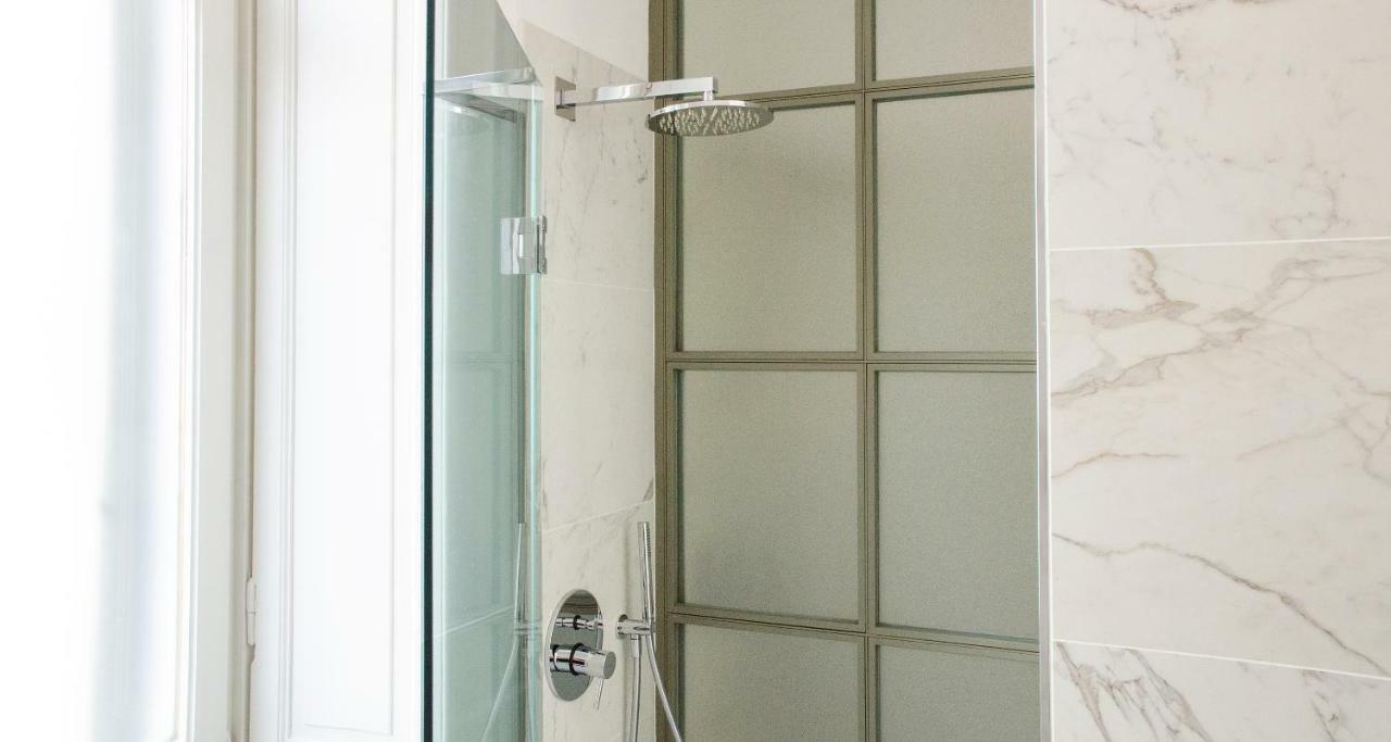 Joivy Splendid 3Br Apt With Parking And Terrace In Como Lake Como Esterno foto